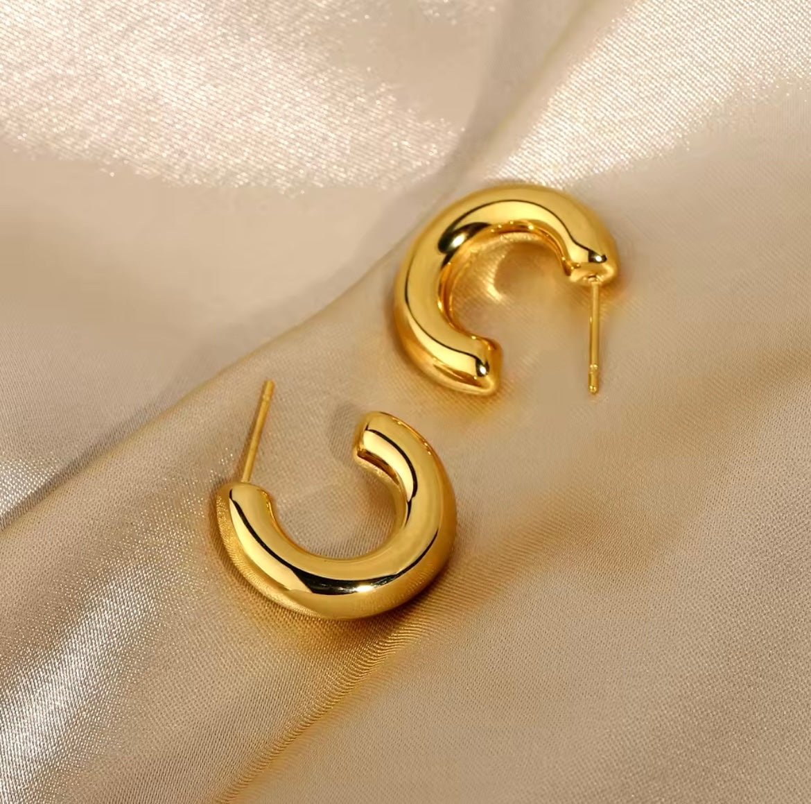 EVERYDAY Gold Hoops in 18k Gold Plated Stainless Steel