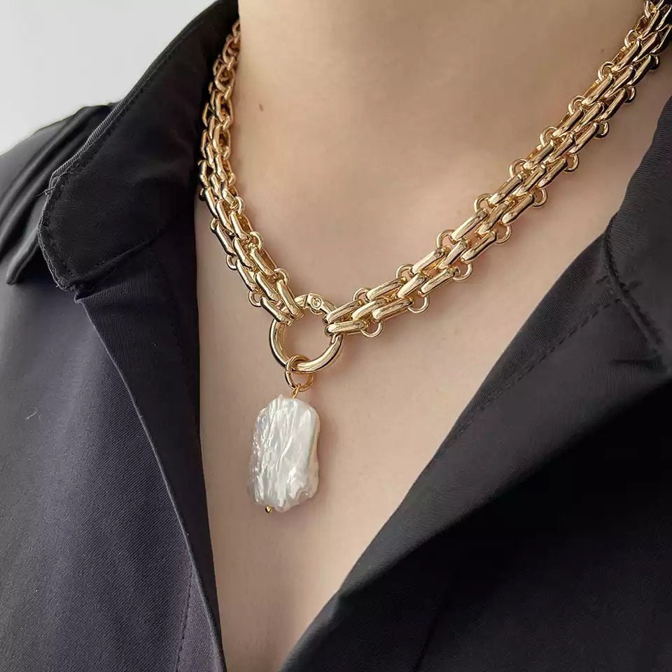 LENNIE|18k Gold Plated Freshwater Pearl Pendant Necklace| Baroque Pearl Pendant Necklace|Grunge Necklace|Chunky Gold Necklace| Gifts For Her